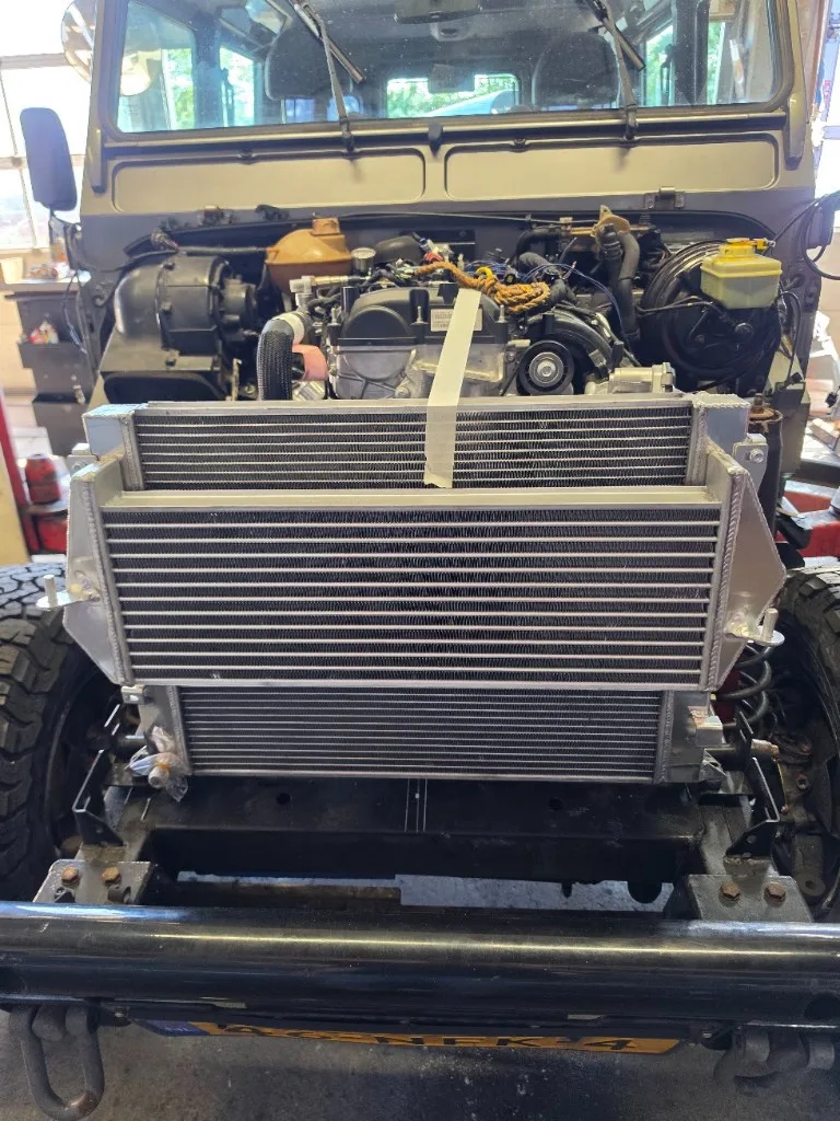 Land Rover Defender met aluminium koelerpakket op maat voor Ford EcoBoost 2.3-conversie