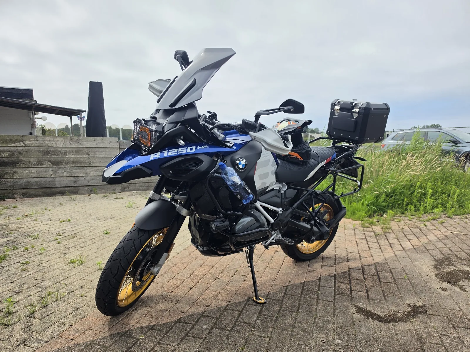BMW R 1250 GS Adventure HP met decat-spruitstuk en RED9-uitlaatklep